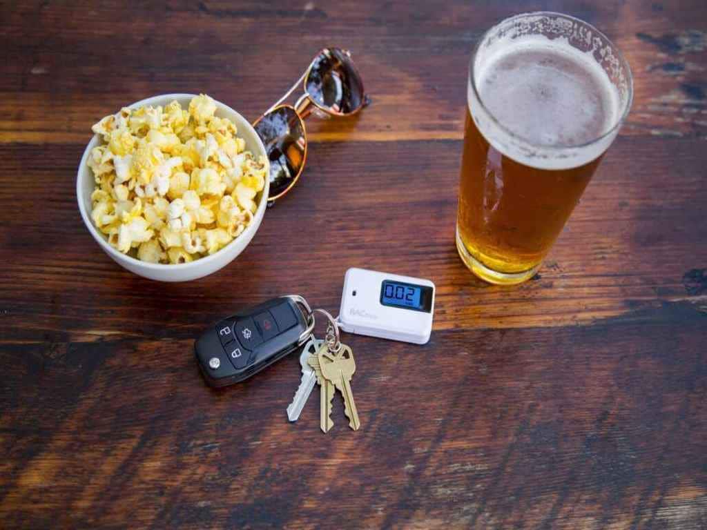 bactrack breathalyser... 8 bactrack-breathalyser...